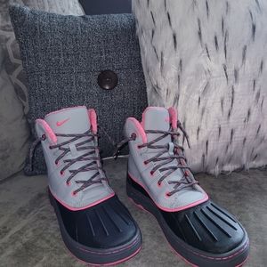 Size 8 Nike Boots, Pink,Gray and dark Gray